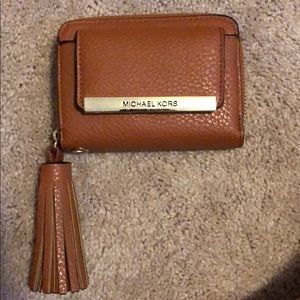 Michael kors wallet